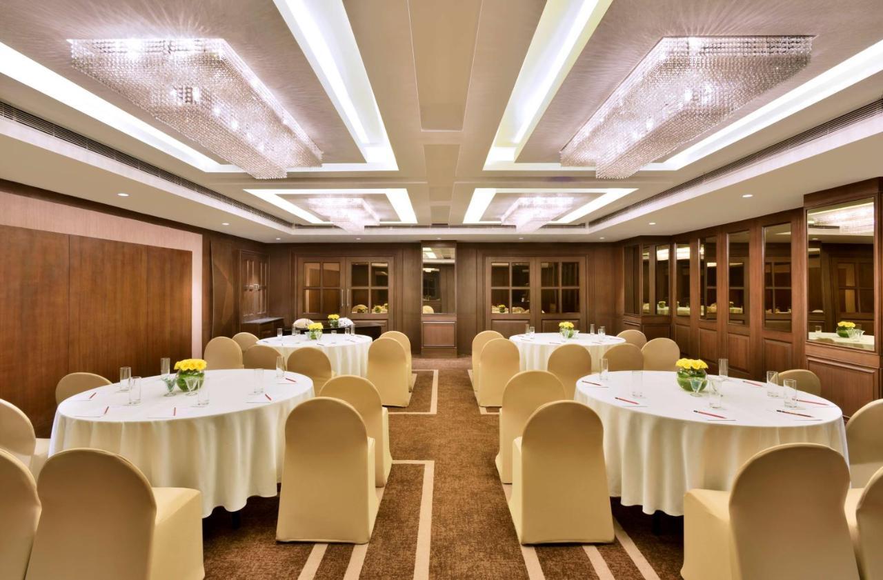 Radisson Blu Atria Bengaluru Hotel Exterior foto The Royal